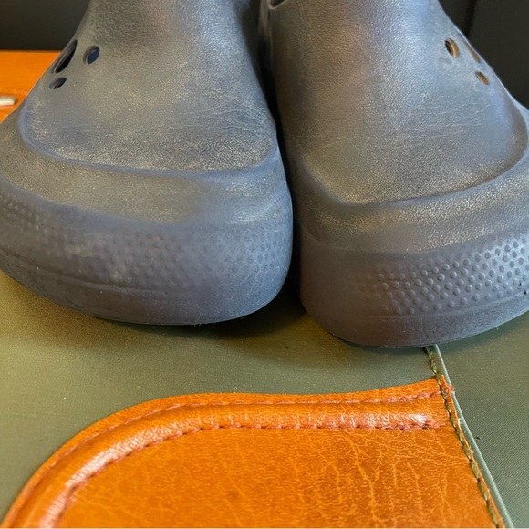 CROCS Blue Clogs - Picture 3 of 6